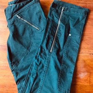 NWOT: Authentic Guess jeans